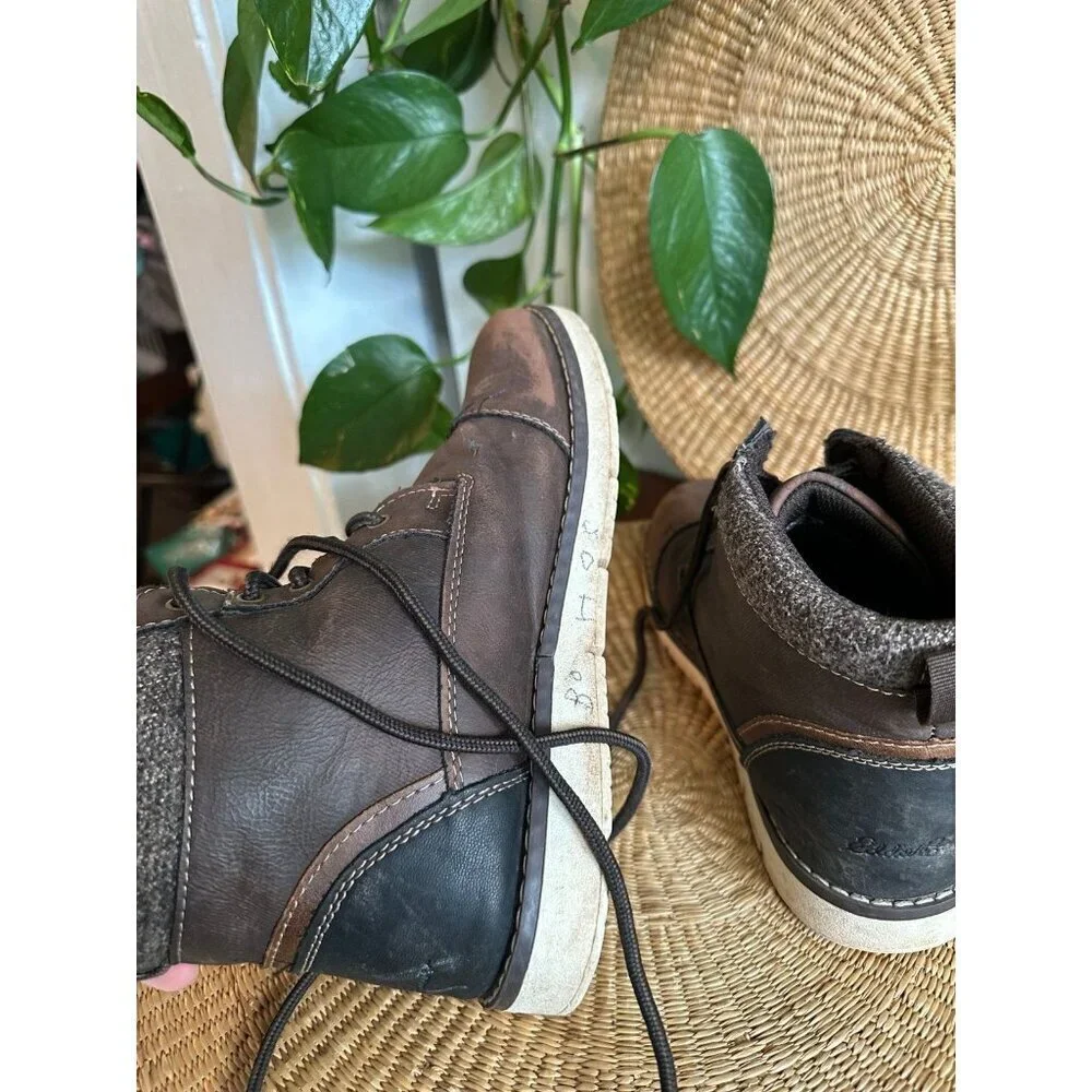 Eddie Bauer youth size 5M brown boots
